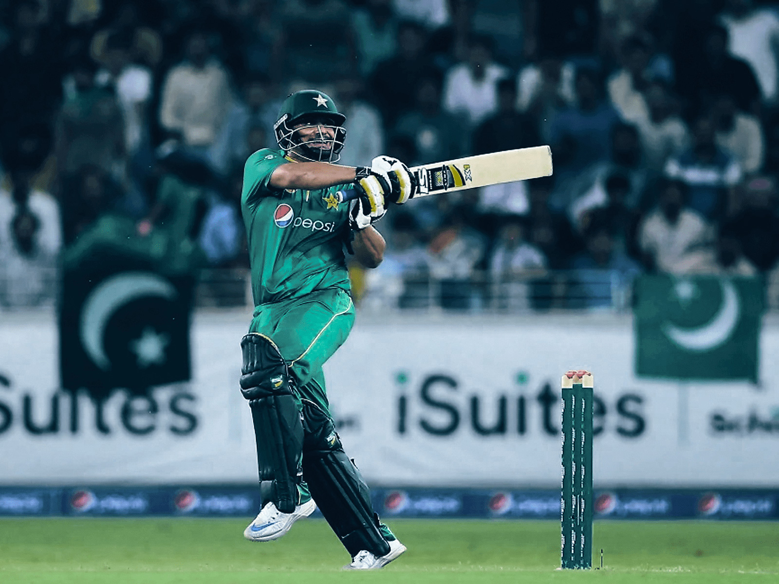 Pakistani cricketer charged for call to kill Geert Wilders