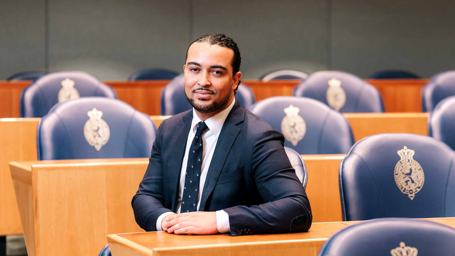 Der niederländische Abgeordnete Don Ceder im niederländischen Parlament